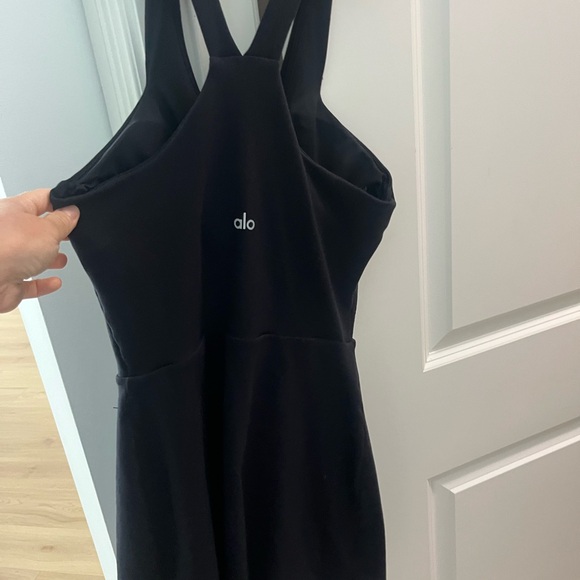 Alo athetic dress with shorts - Picture 1 of 3